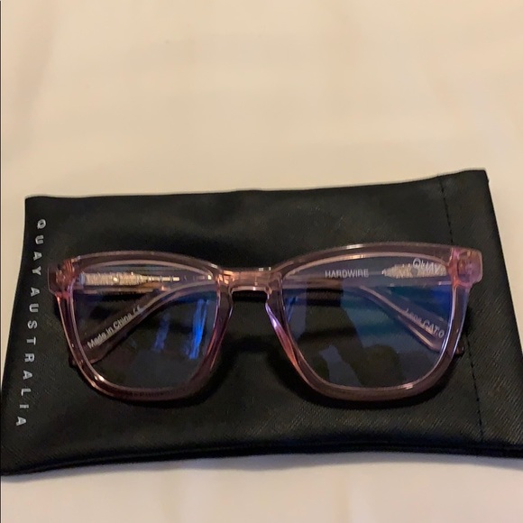 Quay Glasses - Picture 3 of 3